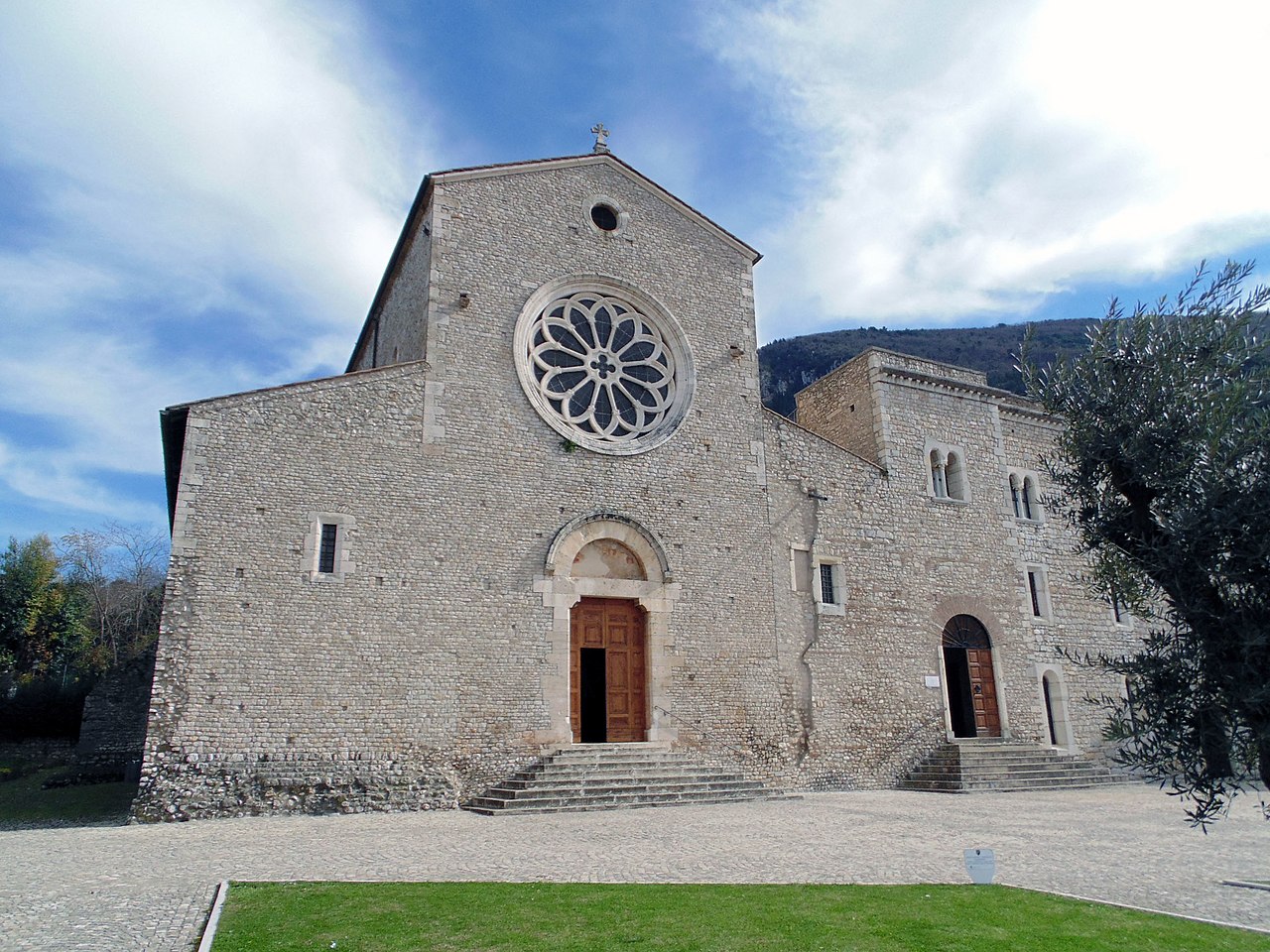 Abbazia di Valvisciolo